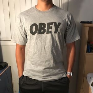 OBEY T-shirt